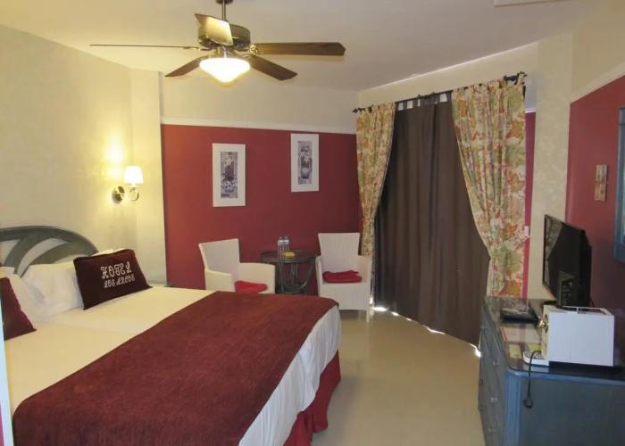 Hotel Los Arcos