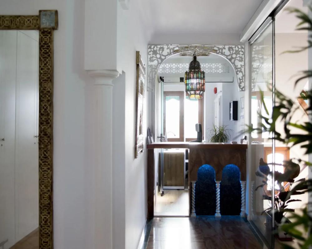фото Hostal Alhambra