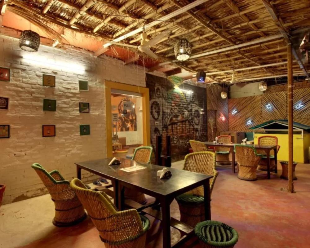 фото Bedweiser Backpackers Hostel