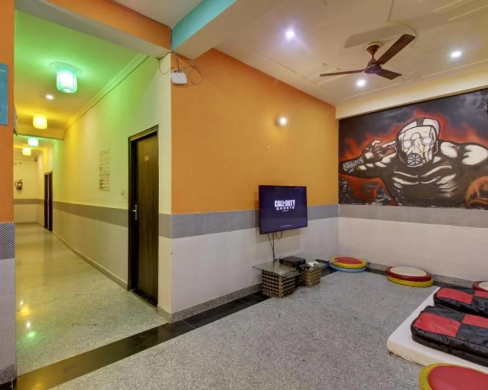 фото Bedweiser Backpackers Hostel