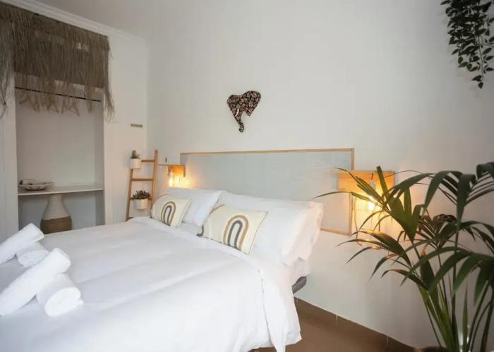 Naim Guest House Nerja