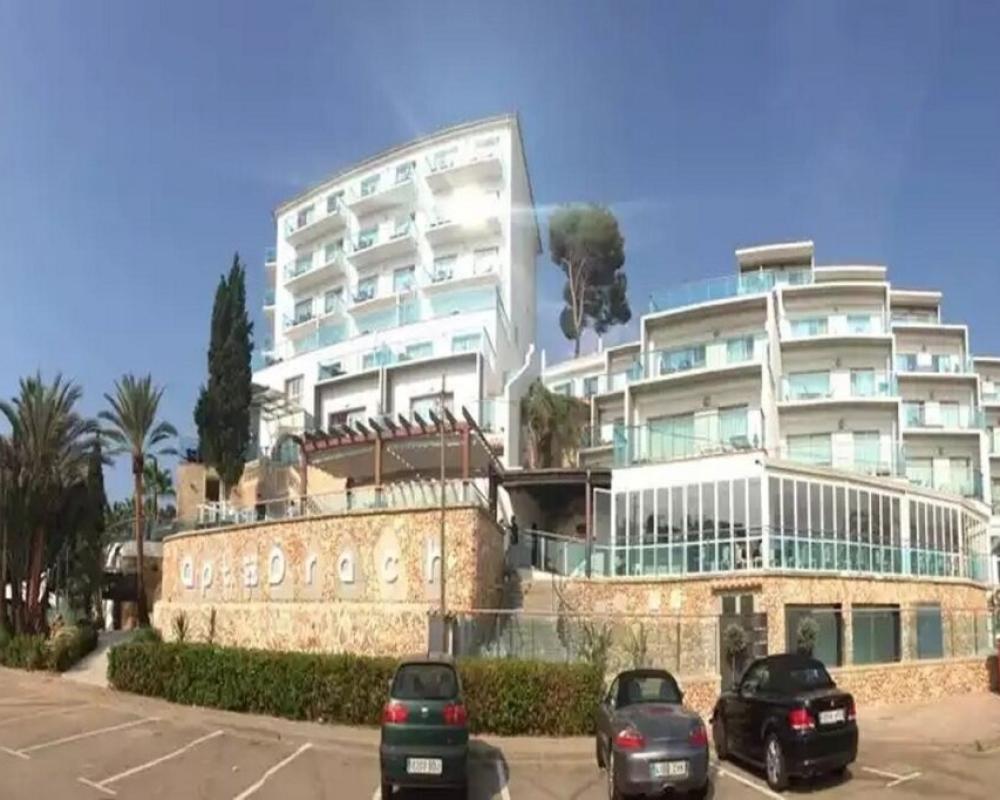Portodrach Aparthotel & Suites