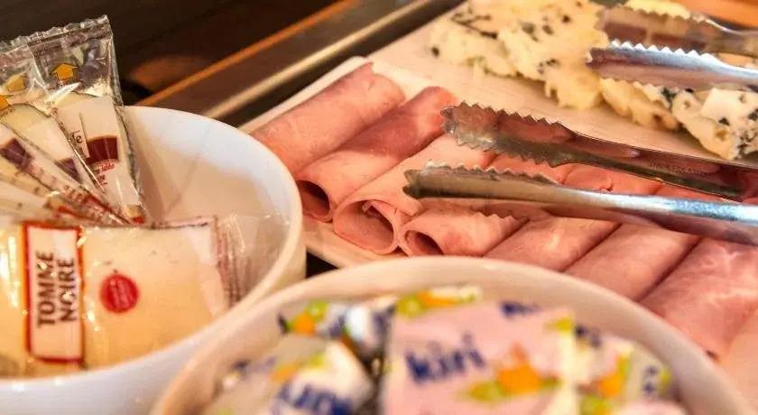 фото Brit  Hôtel Cahors Nord