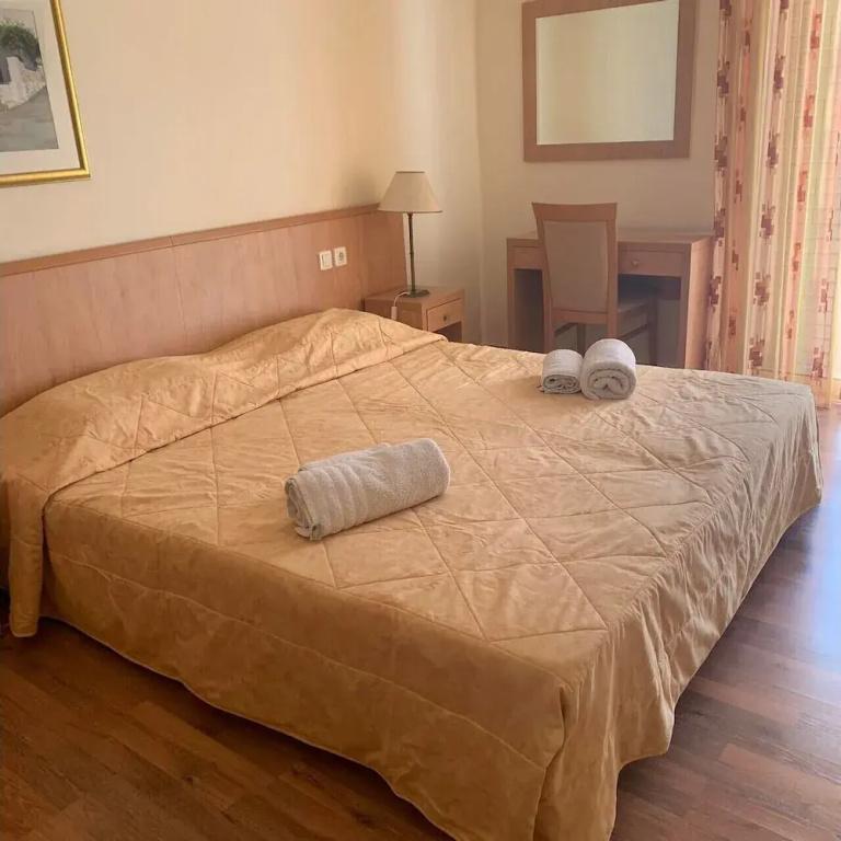 фото Saronis Hotel