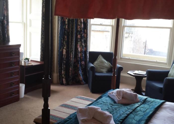 George and Abbotsford Hotel