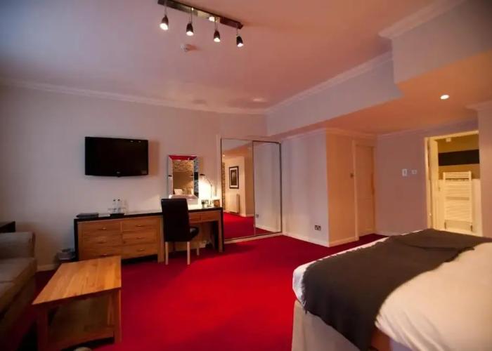 The Townhouse Hotel