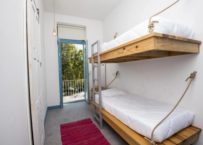 Des Arts- Guesthouse - Hostel