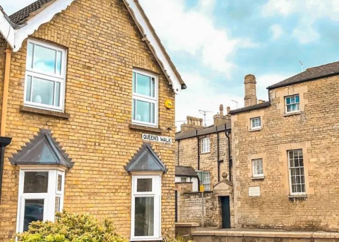 Central Stamford Townhouse