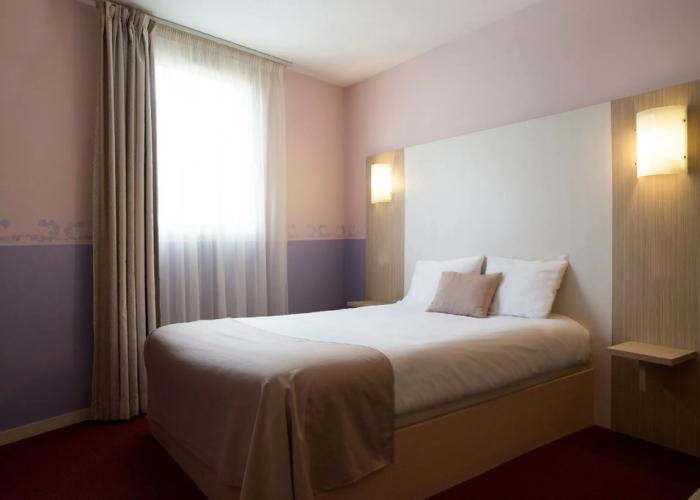 Brit Hotel Chinon le Lion d'Or