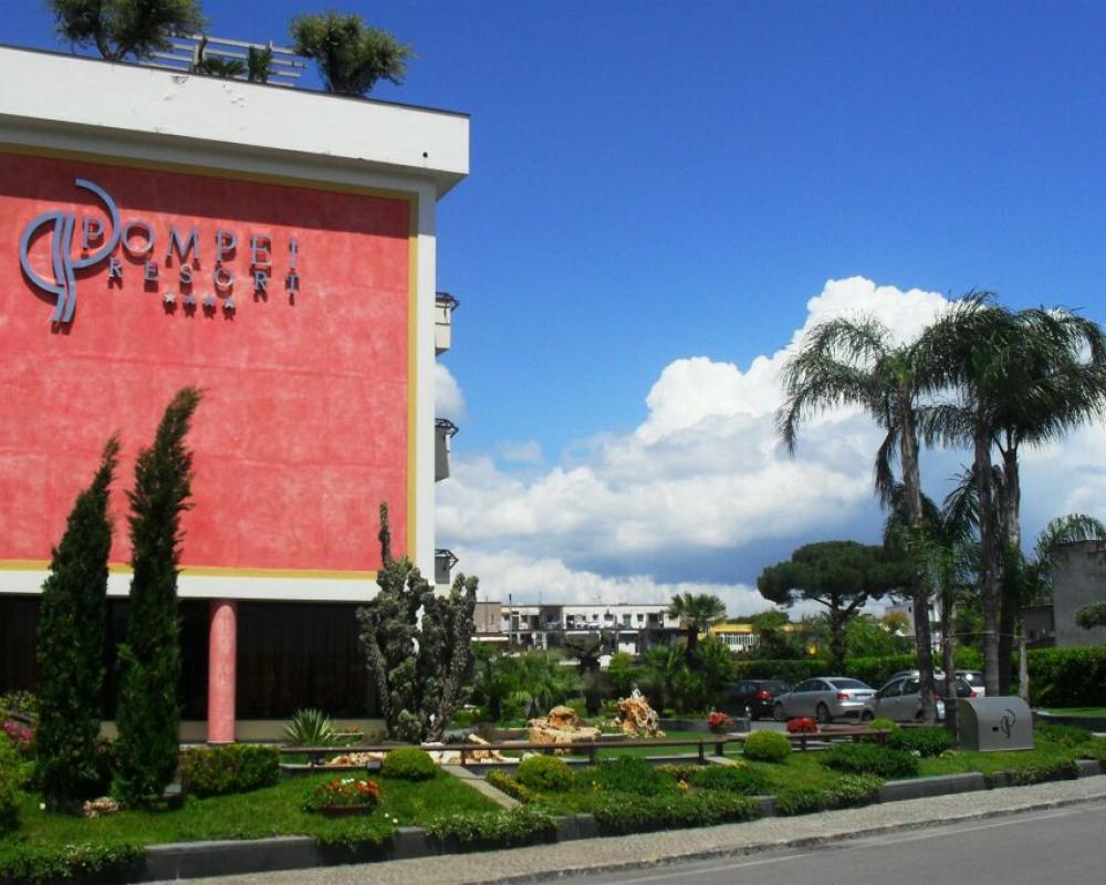 Abalon Pompei Resort
