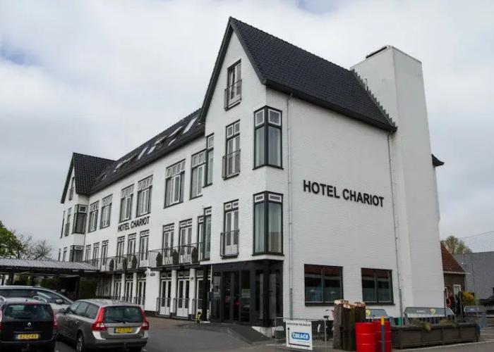 Hotel Chariot