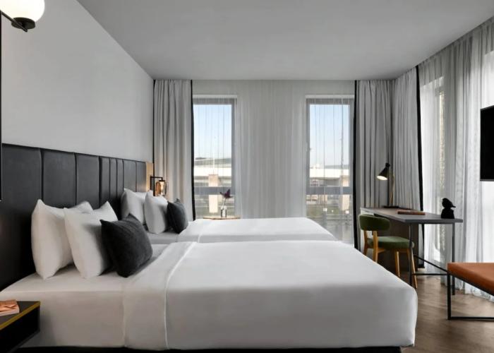 Renaissance Amsterdam Schiphol Airport Hotel