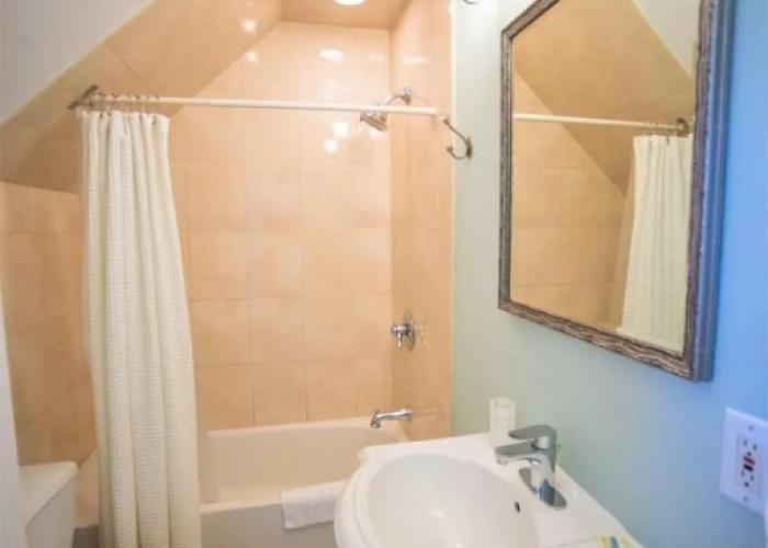 Shangri-La Boutique Bed & Breakfast