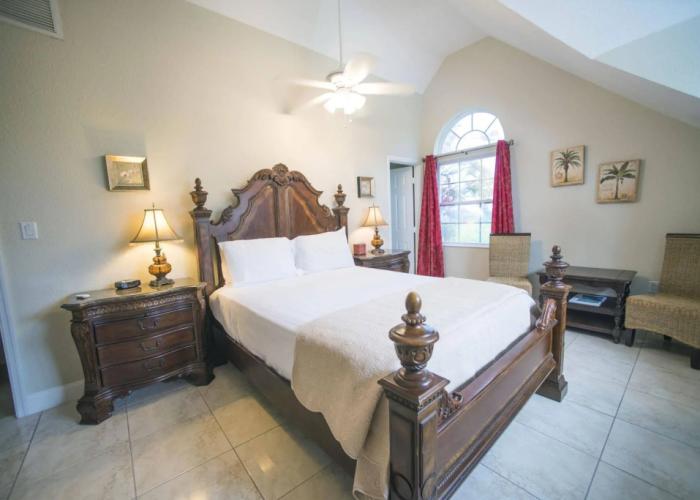 Shangri-La Boutique Bed & Breakfast