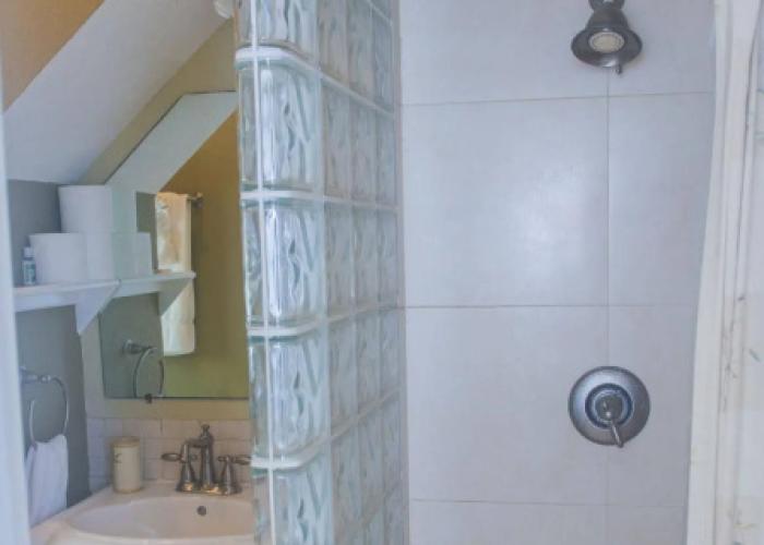 Shangri-La Boutique Bed & Breakfast