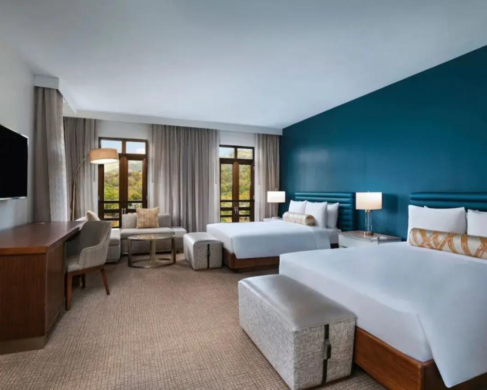 The BRIX, Autograph Collection