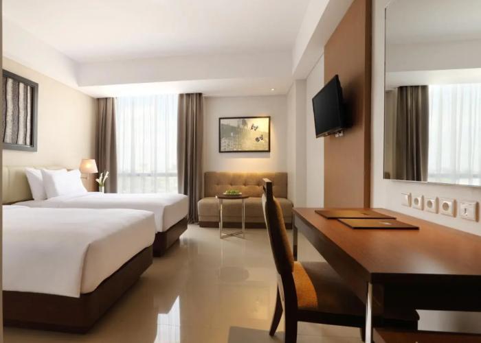 Santika Premiere Kota Harapan Indah