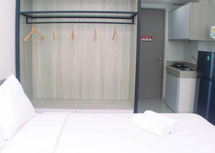 Homey And Minimalist Studio At Vasanta Innopark Apartment