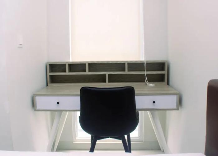 Homey And Minimalist Studio At Vasanta Innopark Apartment