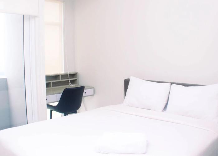 Homey And Minimalist Studio At Vasanta Innopark Apartment