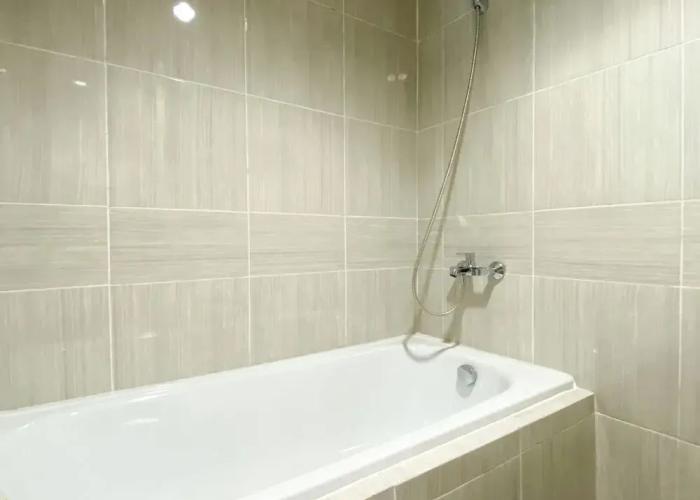Homey And Minimalist 1Br Vasanta Innopark Apartment