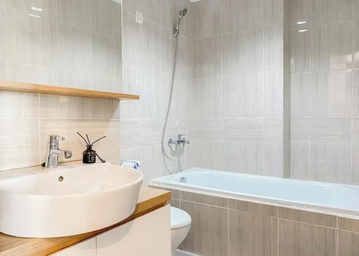 Spacious and Restful 1BR at Vasanta Innopark Apartment