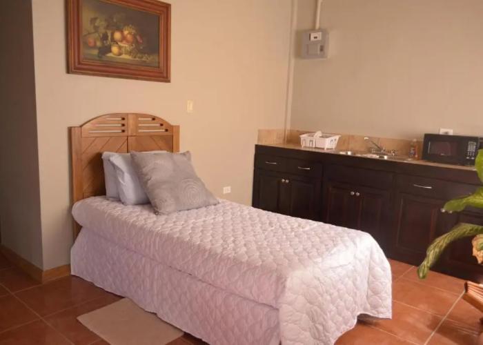 GM Suites Bed & Breakfast