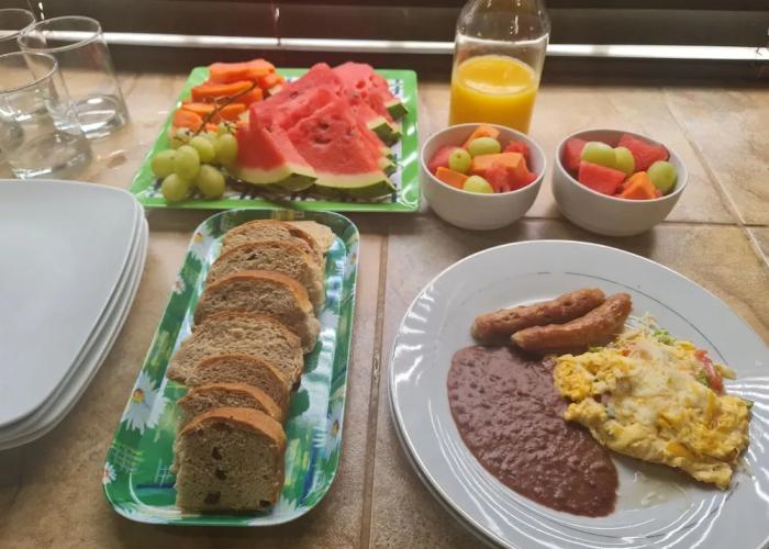 GM Suites Bed & Breakfast