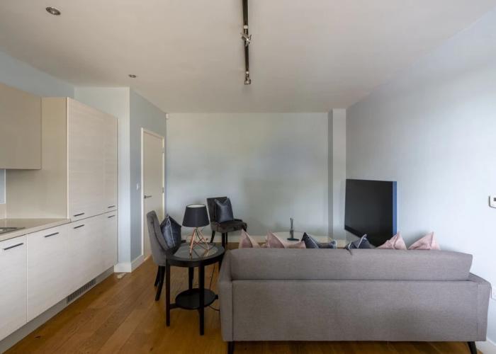 Luxurious Private One Bedroom Apartment