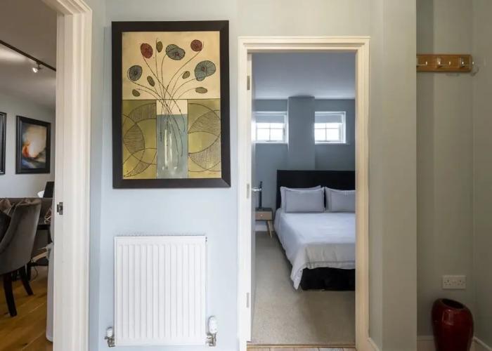 Luxurious Private One Bedroom Apartment
