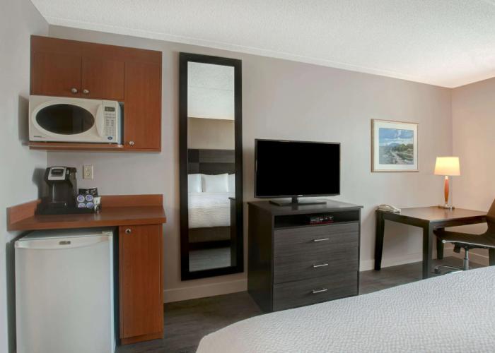 Days Inn & Suites by Wyndham Collingwood
