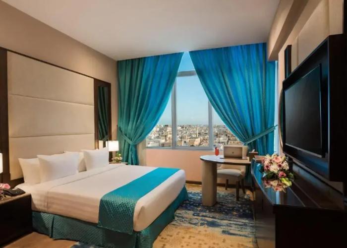 Naviti Warwick Dammam