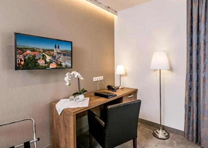 Hotel Allegro