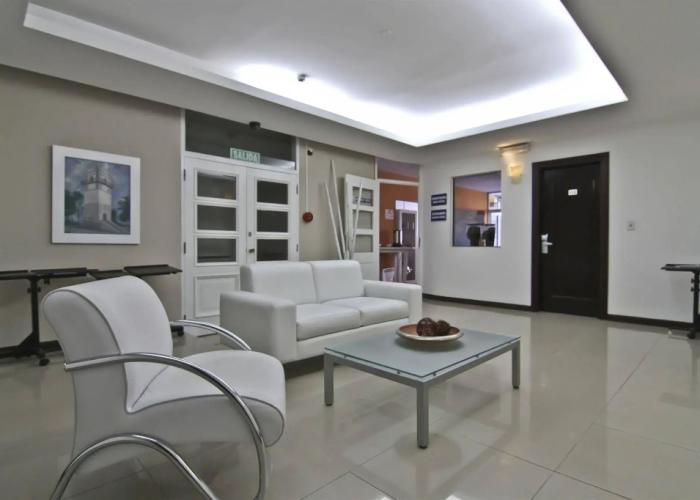 De la Plaza Hotel