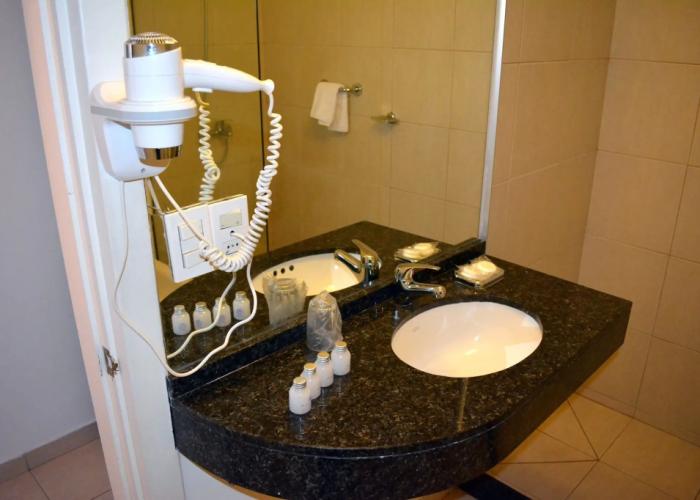 De la Plaza Hotel