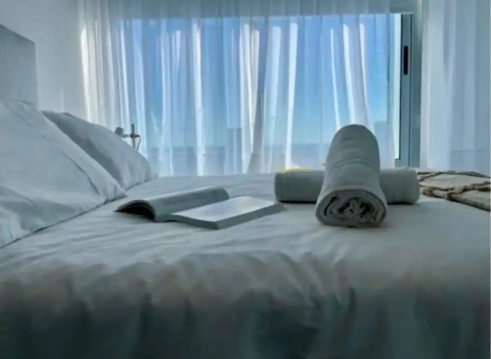 2 bed apartment Ocean Drive Country Bldg