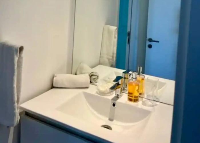 2 bed apartment Ocean Drive Country Bldg