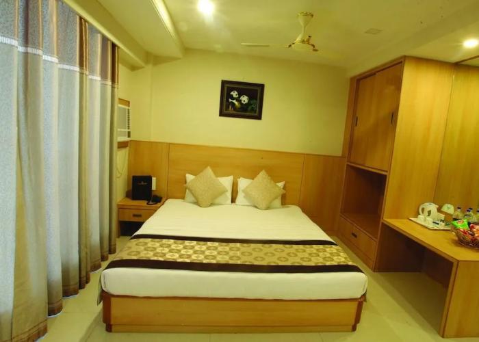 Wingston A Treehouse Hotel-Goverdhan