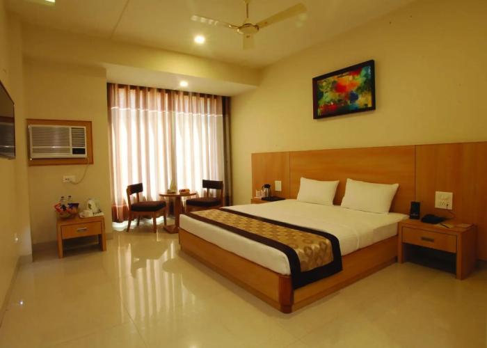 Wingston A Treehouse Hotel-Goverdhan