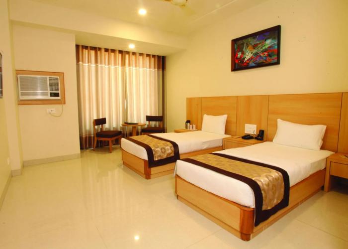Wingston A Treehouse Hotel-Goverdhan