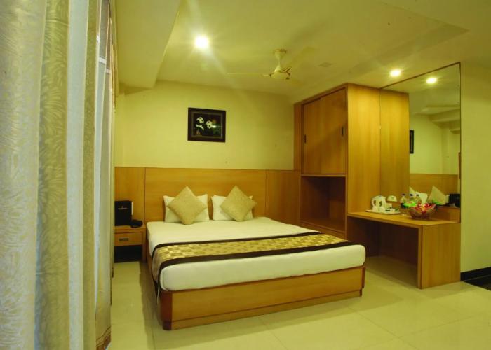 Wingston A Treehouse Hotel-Goverdhan