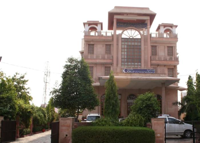 Hotel Abhinandan