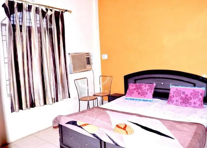 Abhiraj Guest House