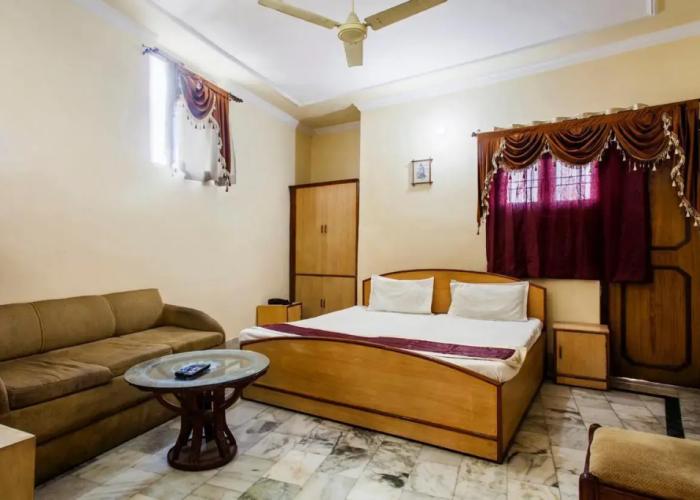 Muskan Hotel