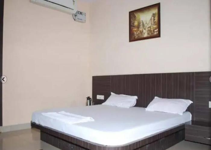 Hotel Ganga Palace