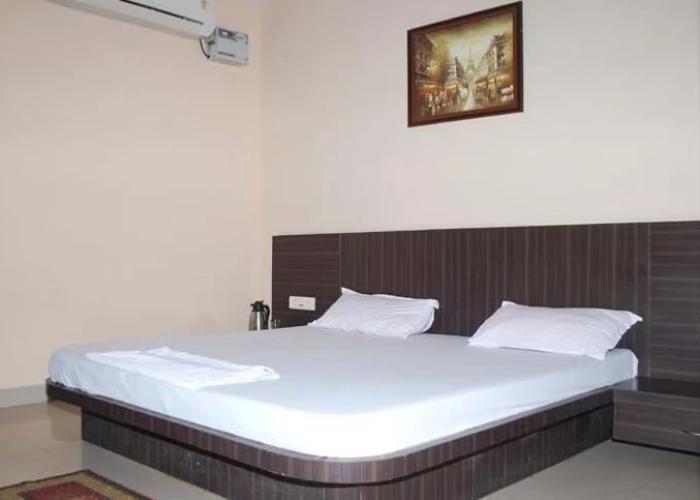 Hotel Ganga Palace