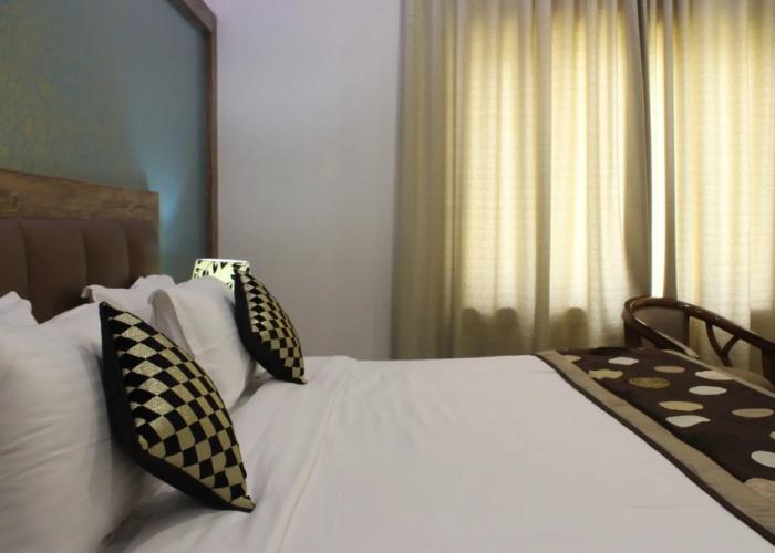 Regal Hotel and Restaurant