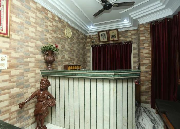 Capital O 15091 Gaurav Boarding House