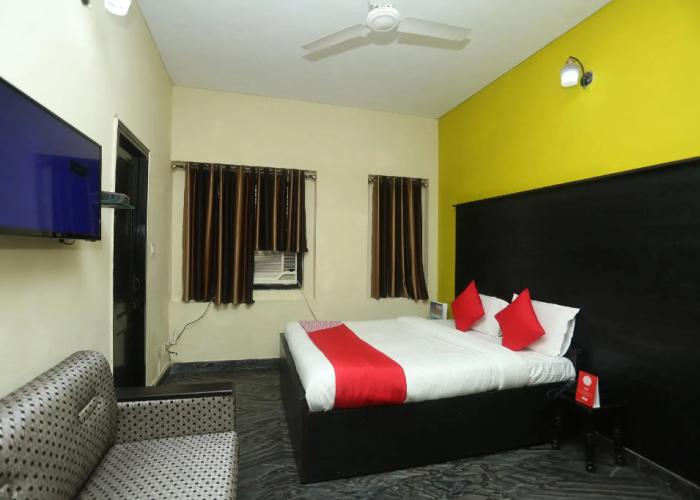 Capital O 15091 Gaurav Boarding House