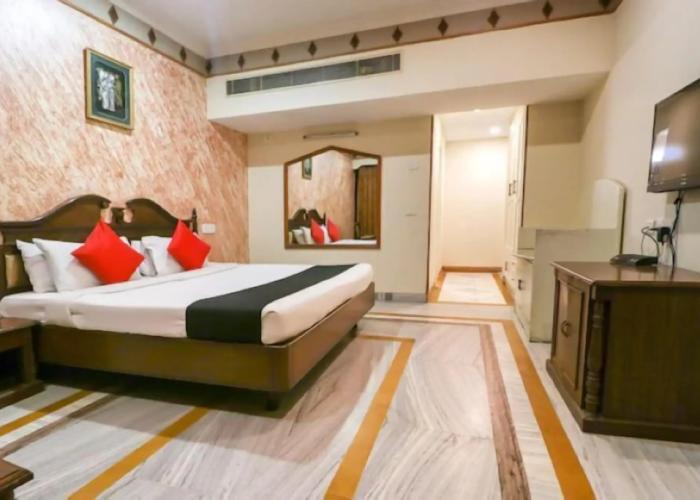 Hotel Shiraaz 1